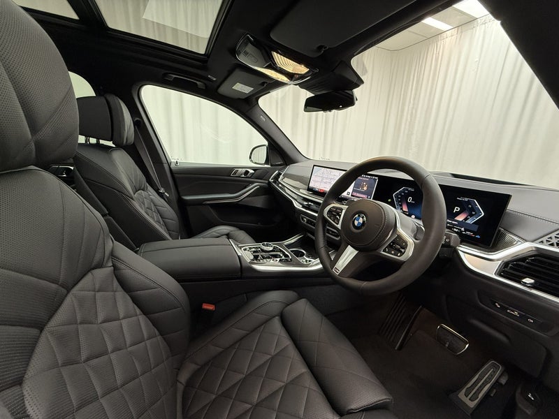 2025 BMW X5 xDrive30d Motorsport Pro with Innov... image 4