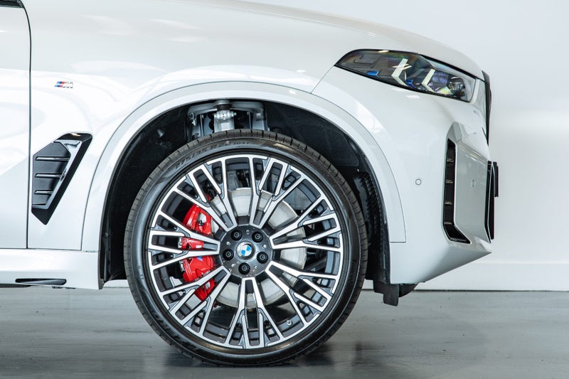 2025 BMW X5 xDrive30d MSport Pro + Innovations... image 5
