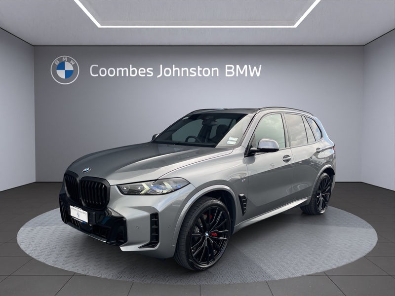 2025 BMW X5 xDrive30d Sport Collection image 1