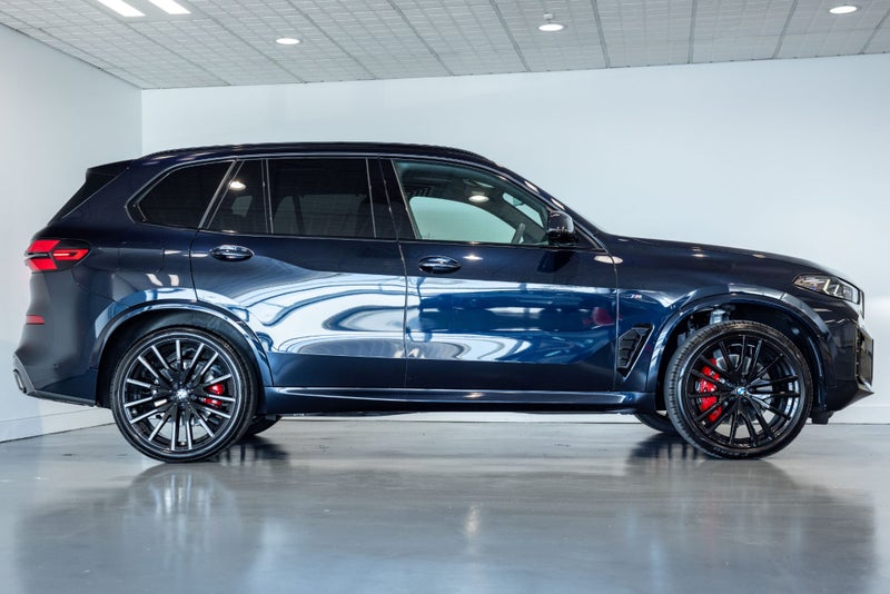 2025 BMW X5 Xdrive30d Sports Collection Edition image 5