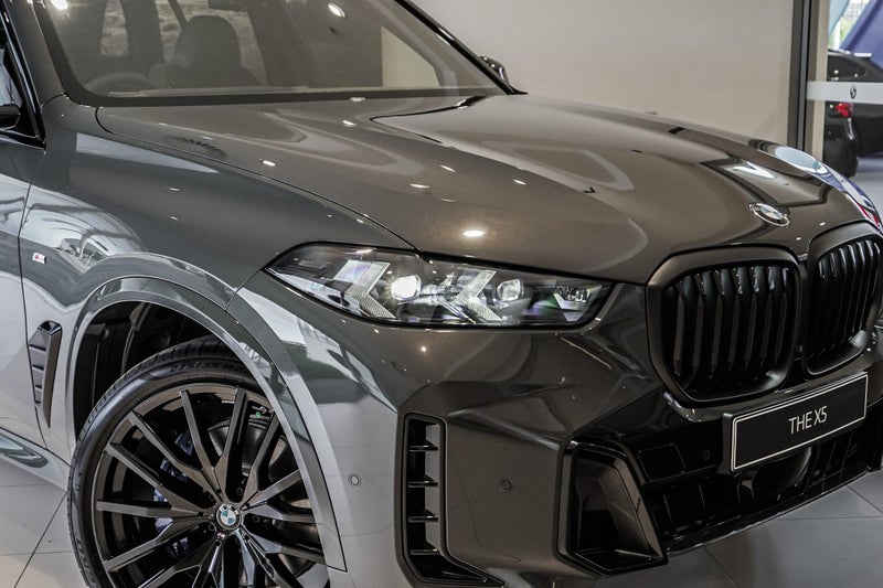 2025 BMW X5 xDrive40d image 3