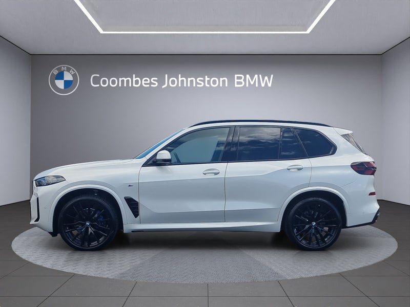 2025 BMW X5 xDrive40d M Sport image 3