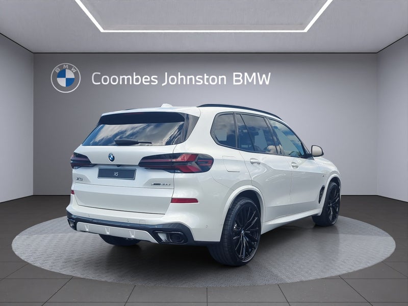 2025 BMW X5 xDrive40d M Sport image 5