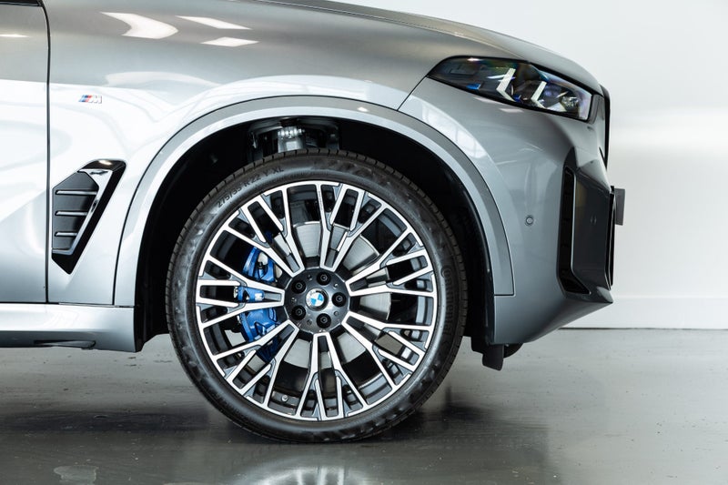 2025 BMW X5 xDrive40d M-Sport Pro + Innovations... image 5