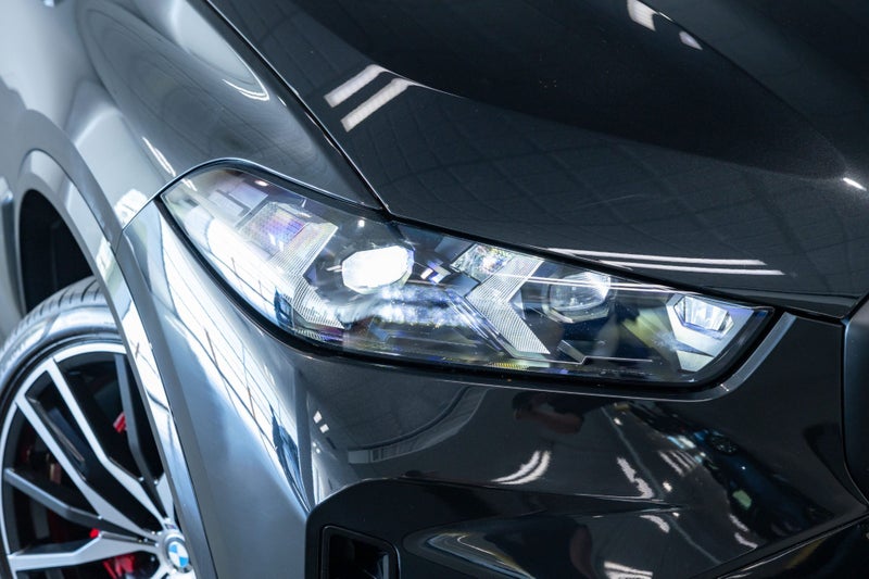 2025 BMW X5 xDrive40d M Sport Pro + Innovations image 4