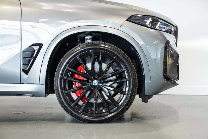 2025 BMW X5 xDrive40d M-Sport Pro + Innovations... image 5