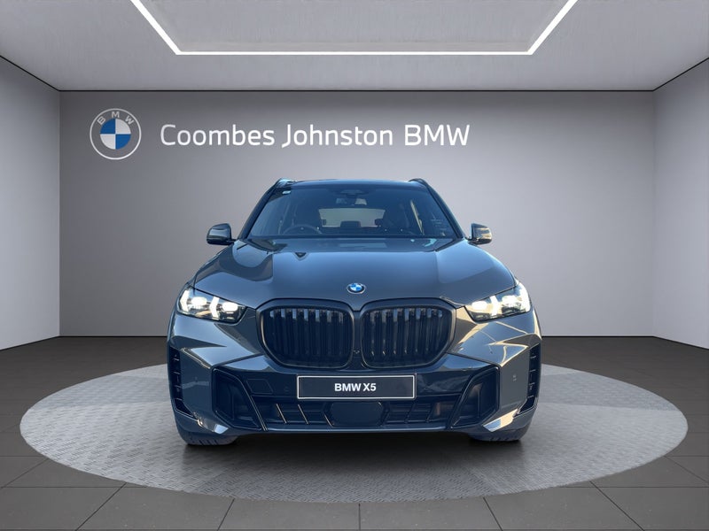 2025 BMW X5 xDrive40d M Sport Pro Innovations image 2