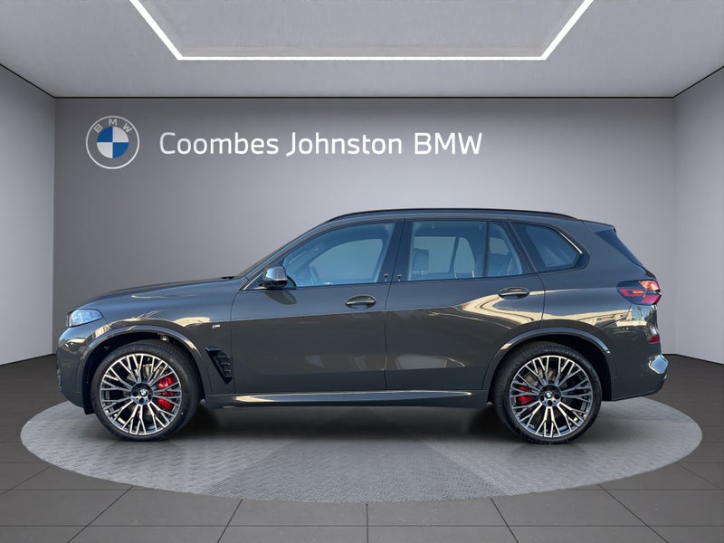 2025 BMW X5 xDrive40d M Sport Pro Innovations image 3