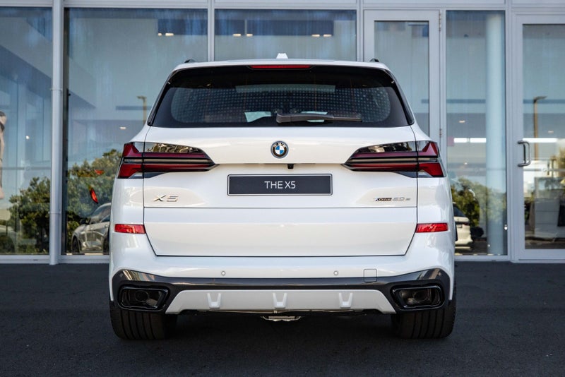 2025 BMW X5 Xdrive50e image 4