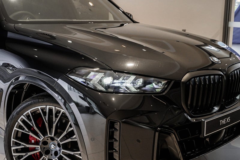 2025 BMW X5 xDrive50e image 3