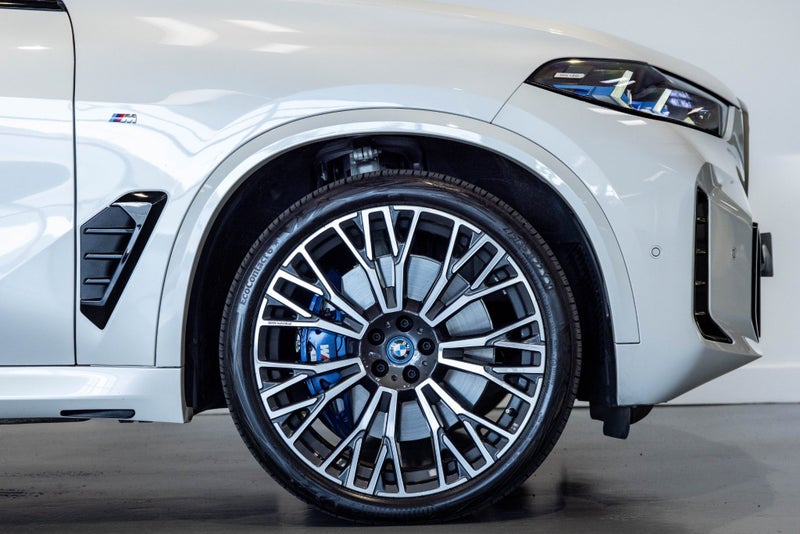 2025 BMW X5 Xdrive50e MSport image 4