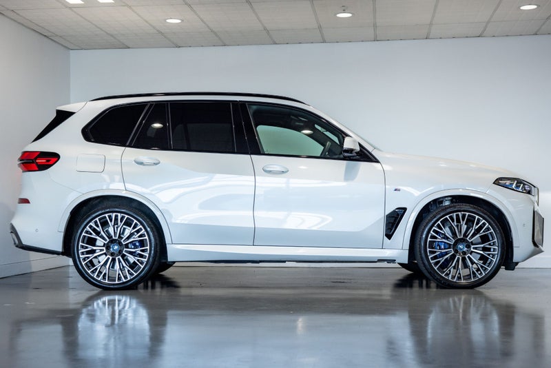 2025 BMW X5 Xdrive50e MSport image 5