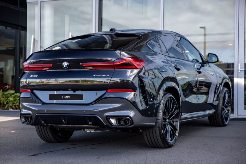 2025 BMW X6 Xdrive30d image 2