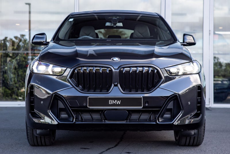 2025 BMW X6 Xdrive30d image 3