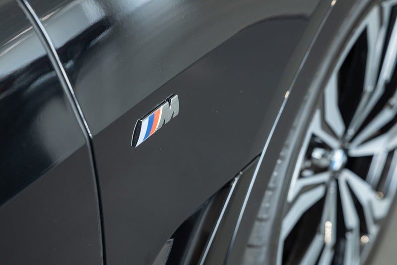 2025 BMW X7 M60i M-Sport Pro + Connoisseur Package image 4