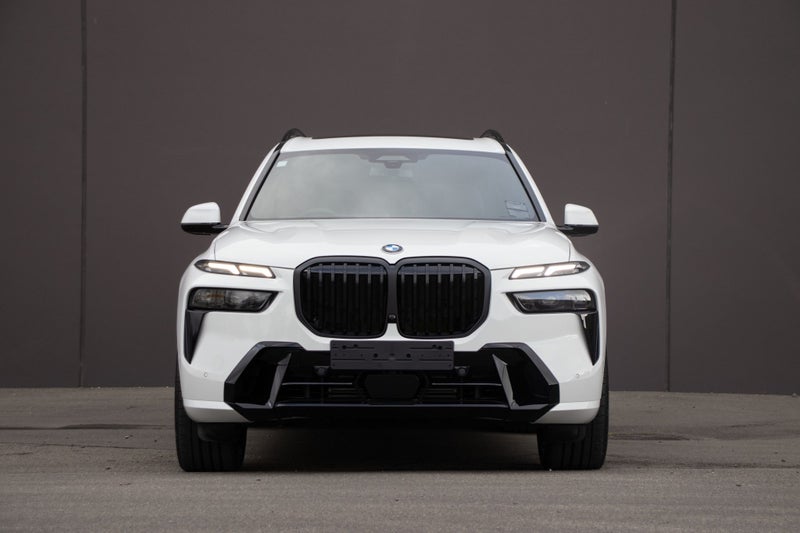 2025 BMW X7 X Drive Motorsport - 2.99% image 2