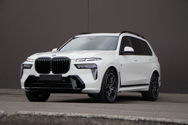 2025 BMW X7 X Drive Motorsport - 2.99% image 3