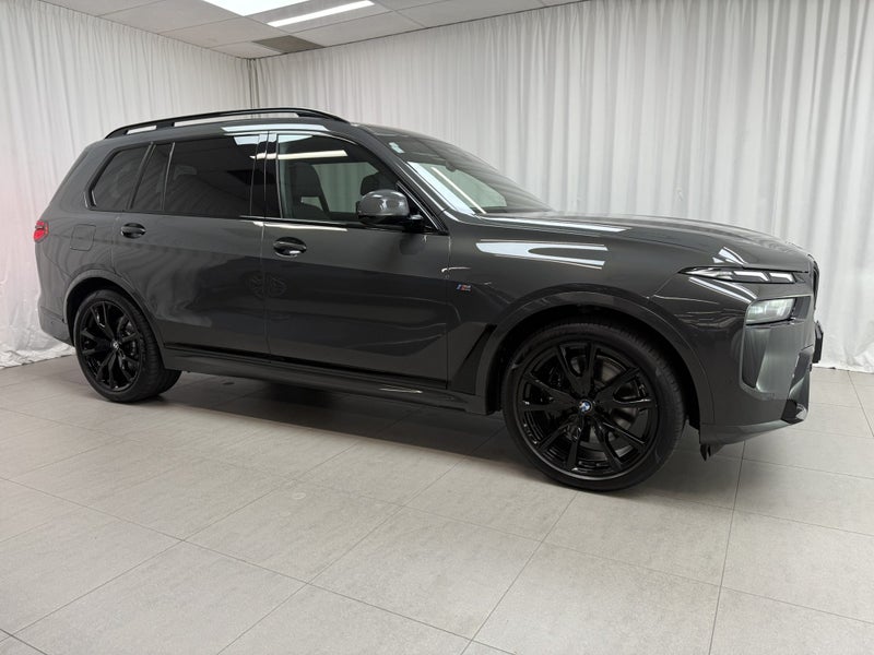 2025 BMW X7 X7 xDrive40d - Connoisseur and M Sp... image 2