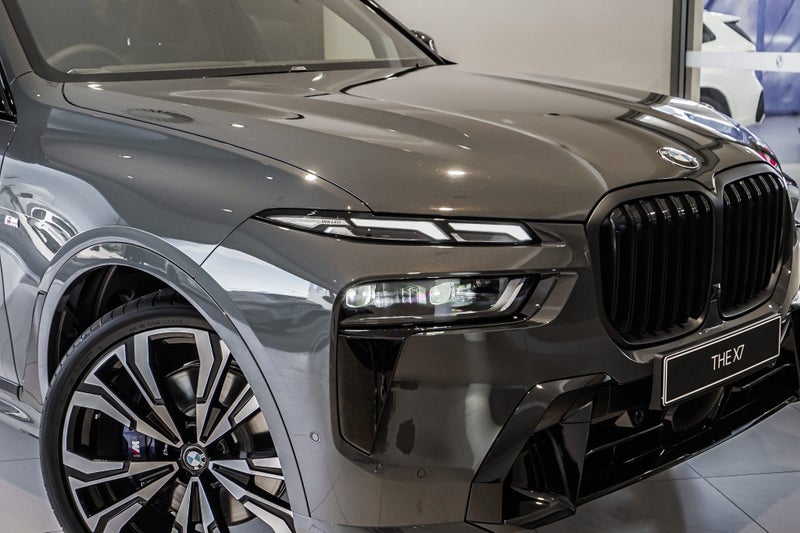 2025 BMW X7 xDrive40d image 3