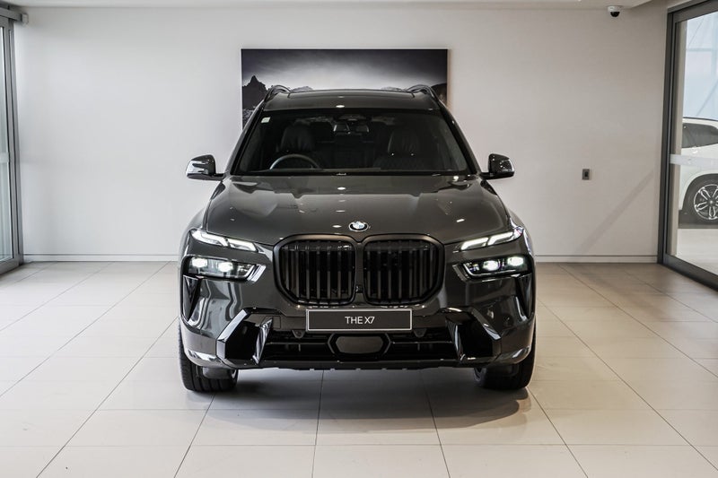 2025 BMW X7 xDrive40d image 4