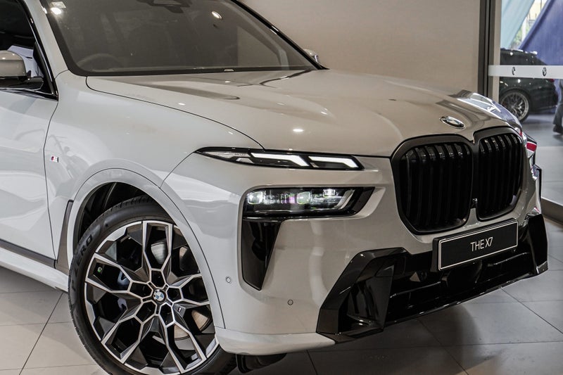 2025 BMW X7 xDrive40d image 3