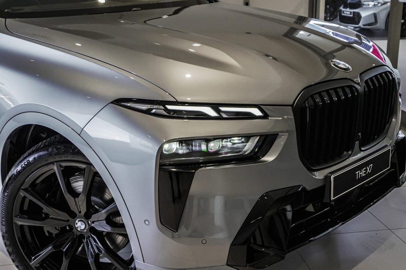 2025 BMW X7 xDrive40d image 3
