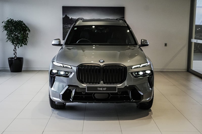 2025 BMW X7 xDrive40d image 4
