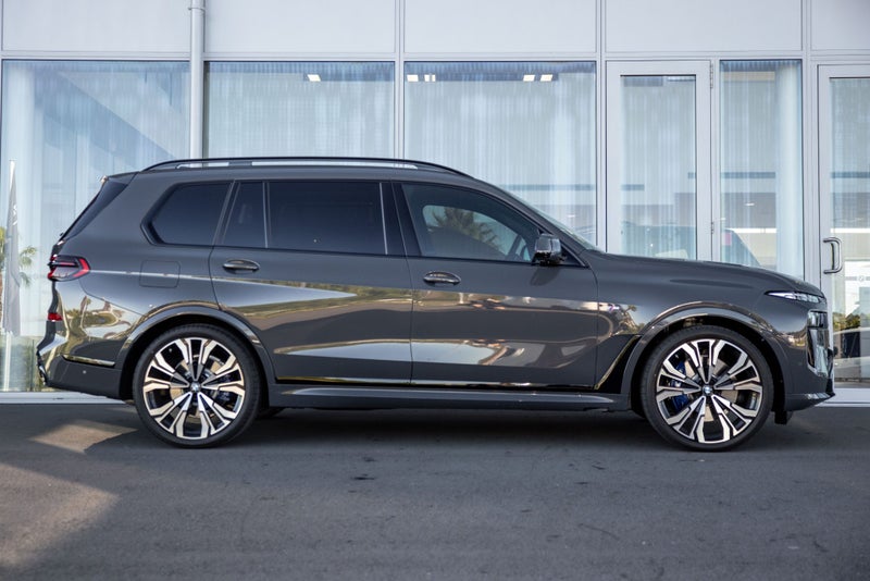 2025 BMW X7 Xdrive40d image 3