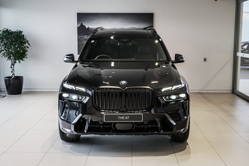 2025 BMW X7 xDrive40d image 4