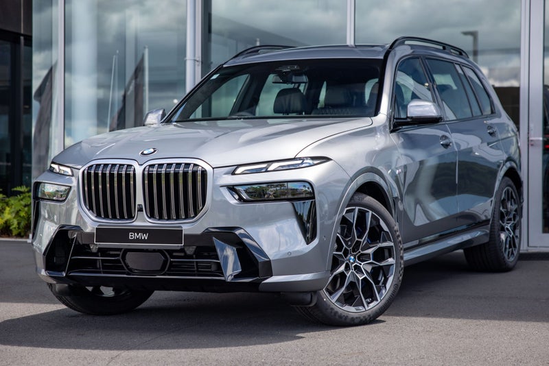 2025 BMW X7 xDrive40d image 1