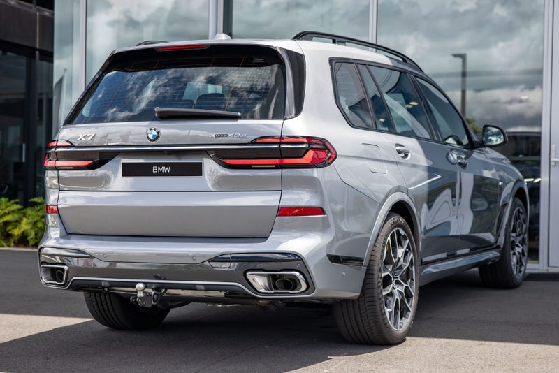 2025 BMW X7 xDrive40d image 4