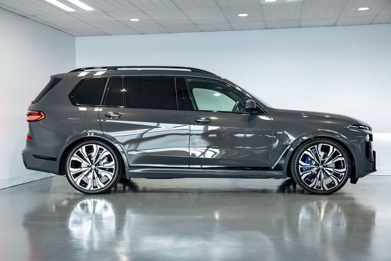 2025 BMW X7 Xdrive40d image 2