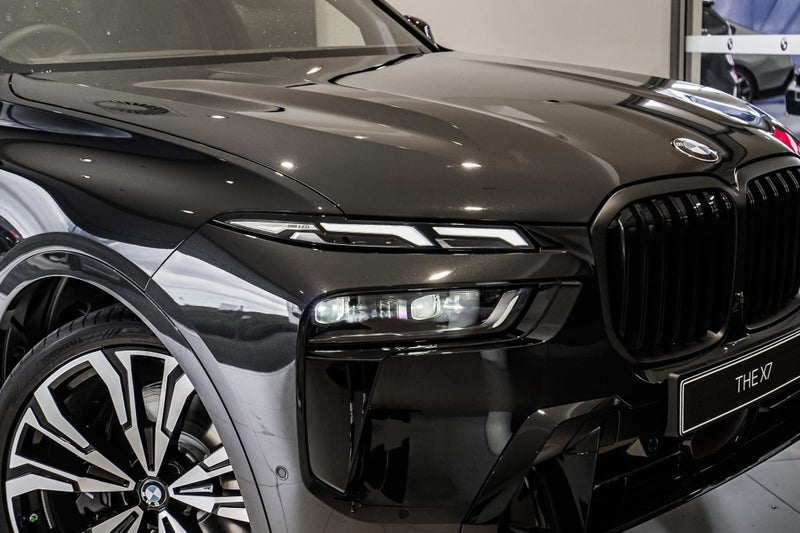 2025 BMW X7 xDrive40d image 3