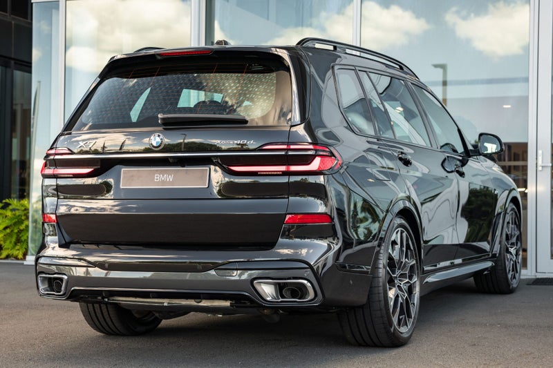 2025 BMW X7 xDrive40d image 4