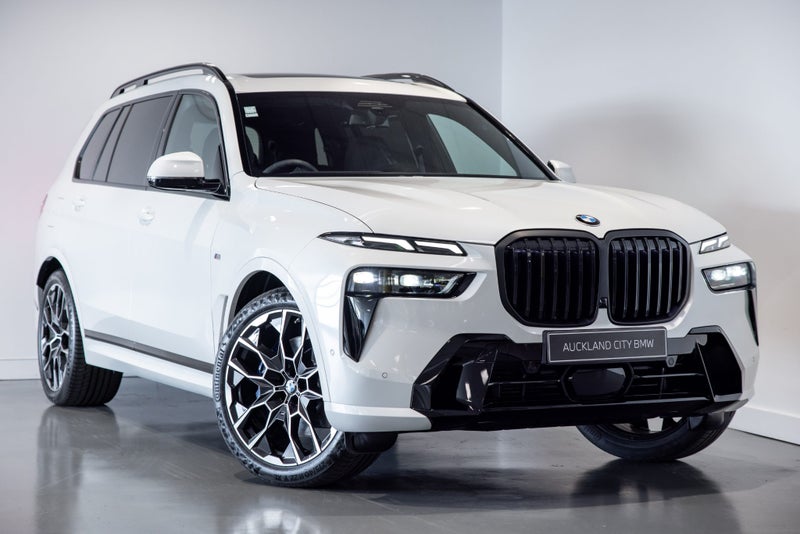 2025 BMW X7 xDrive40d M-Sport Pro image 1