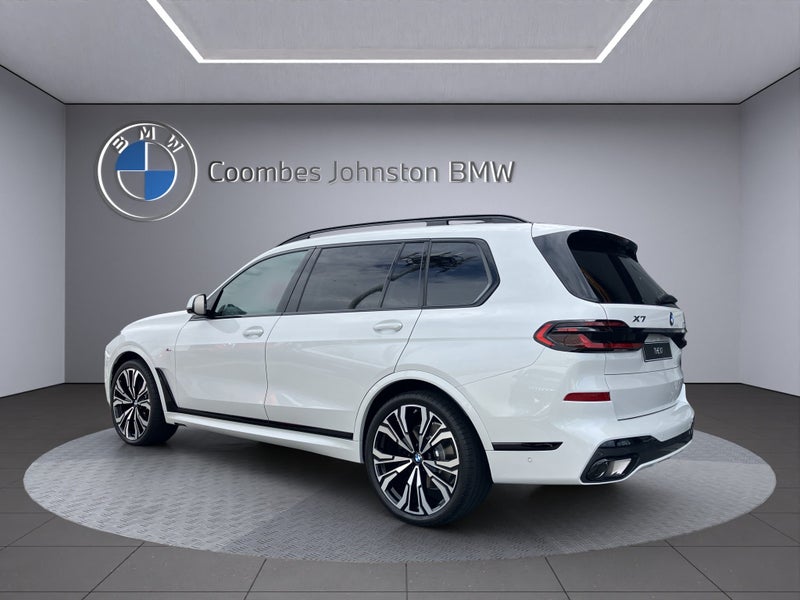 2025 BMW X7 xDrive40d M Sport Pro image 4