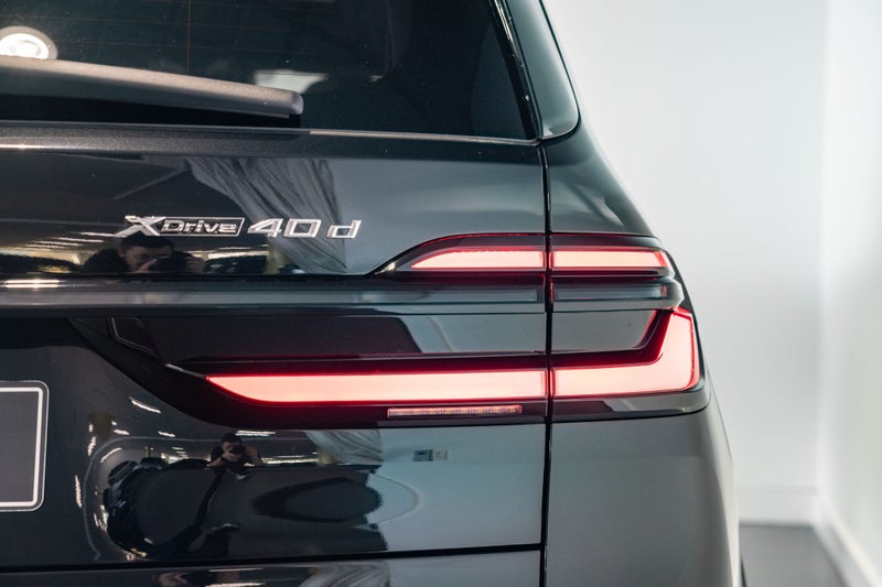 2025 BMW X7 xDrive40d MSport Pro + Connoisseur... image 5