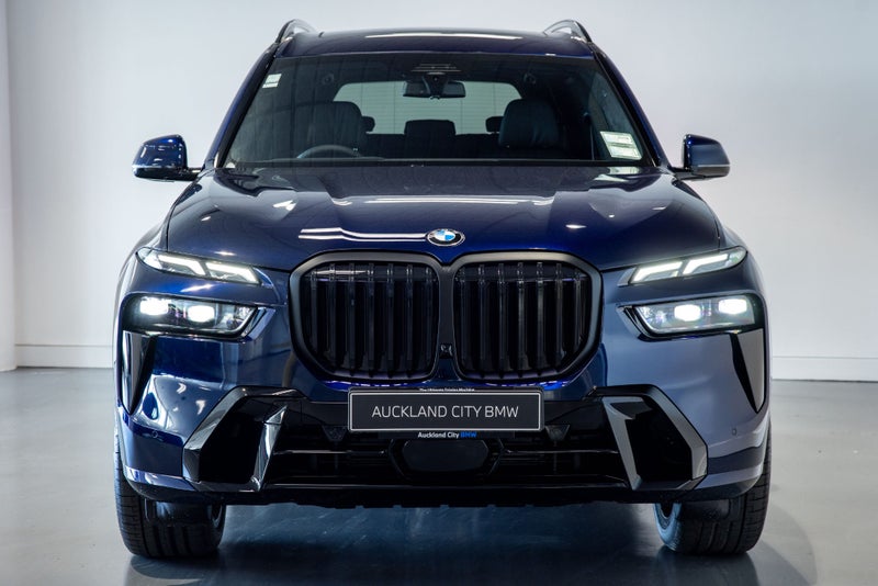 2025 BMW X7 Xdrive40d MSport Pro + Connoisseur... image 2