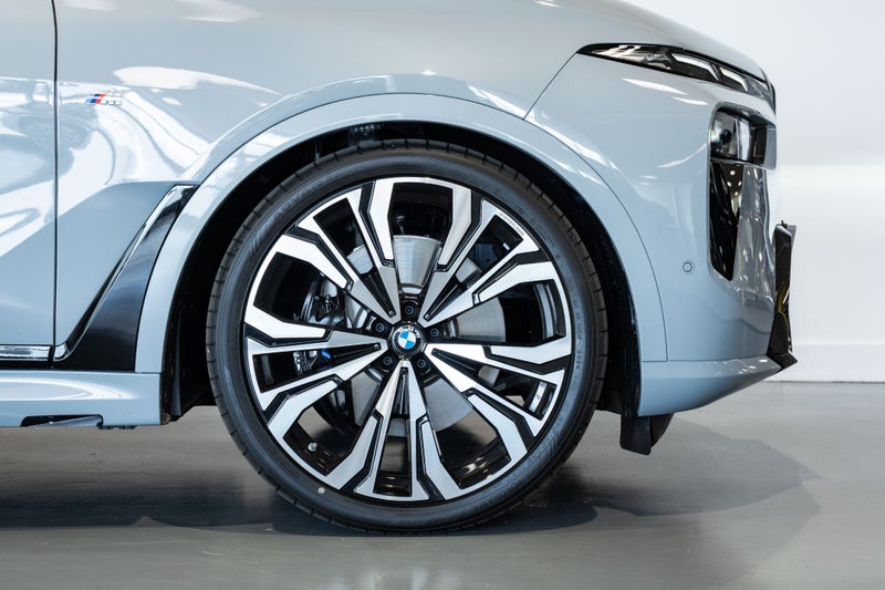 2025 BMW X7 Xdrive40d MSport Pro + Connoisseur... image 4