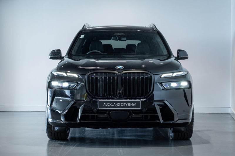 2025 BMW X7 xDrive40d MSport Pro + Connoisseur... image 2