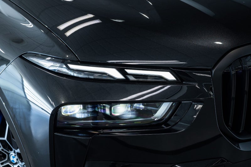 2025 BMW X7 xDrive40d MSport Pro + Connoisseur... image 3