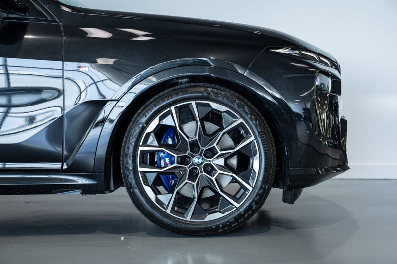 2025 BMW X7 xDrive40d MSport Pro + Connoisseur... image 4