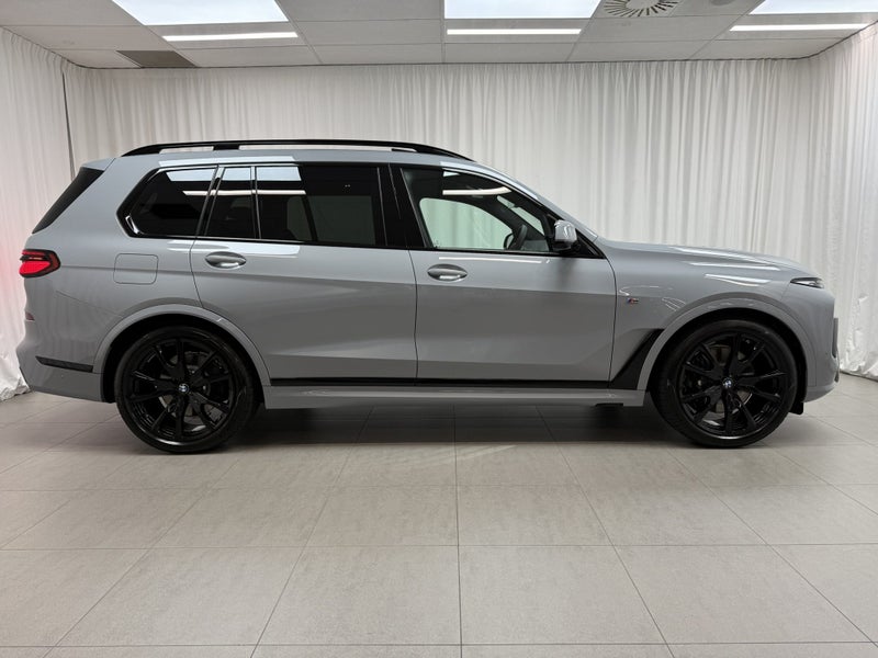 2025 BMW X7 xDrive40d With Motor Sport Pro and... image 2
