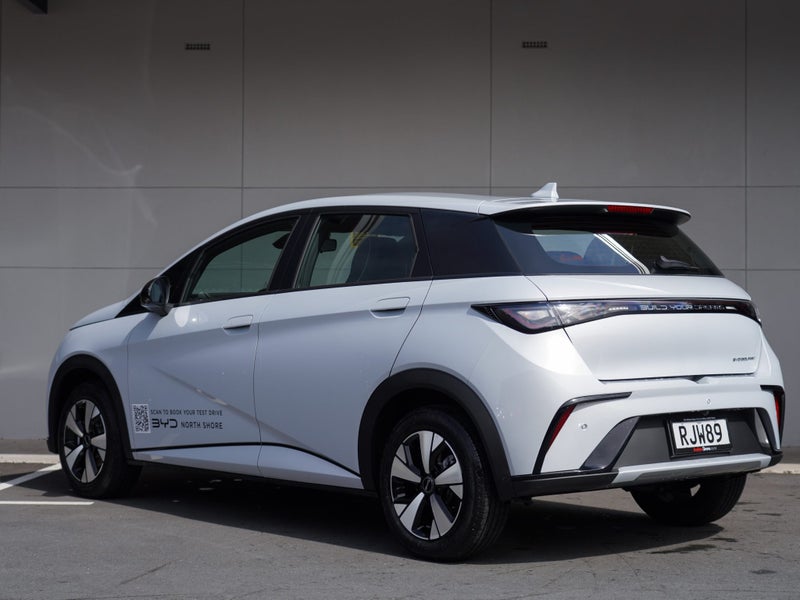 2025 BYD Dolphin Essential 45kwH 5Dr Hatch image 2