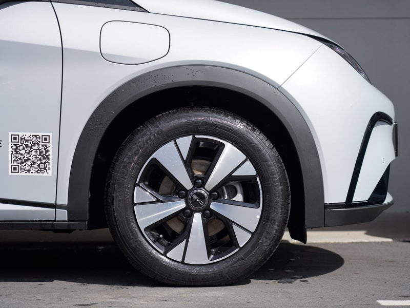 2025 BYD Dolphin Essential 45kwH 5Dr Hatch image 5