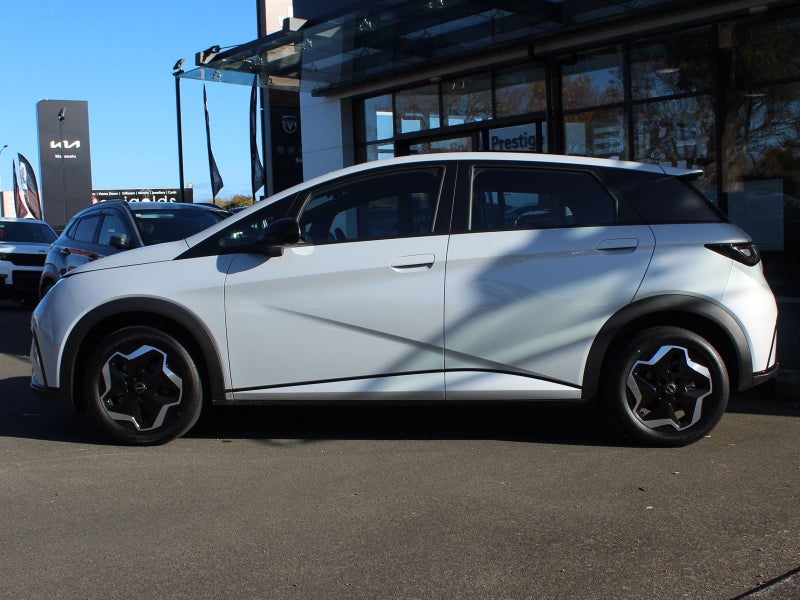 2025 BYD Dolphin ESSENTIAL Standard R image 3