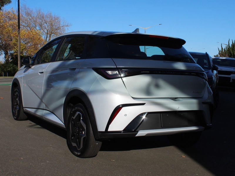 2025 BYD Dolphin ESSENTIAL Standard R image 4