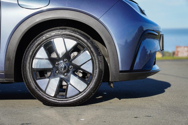 2025 BYD Dolphin Extended Range 60Kwh image 4
