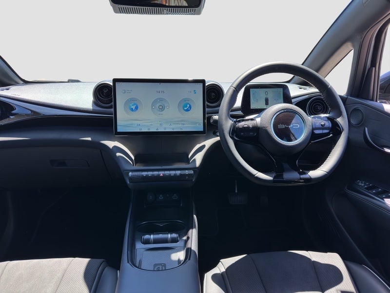 2025 BYD Dolphin EXTENDED RANGE 60kWH 427km WLT... image 4