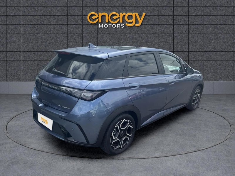 2025 BYD Dolphin Premium EV 60KWH image 4